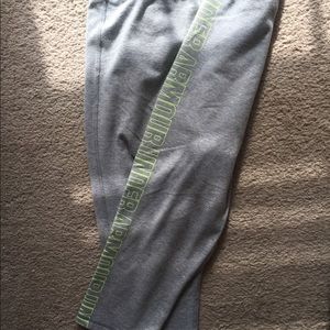 Under armour cropped legging